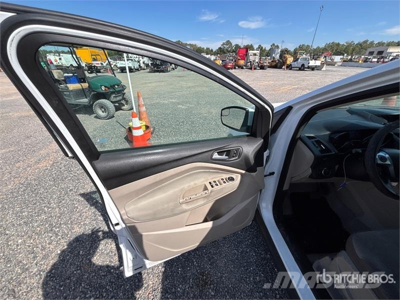 Ford Escape 2WD SUV 汽車