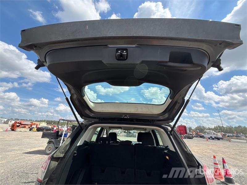 Ford Escape 2WD SUV PKWs