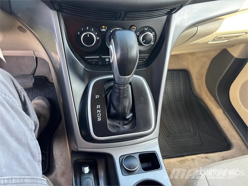 Ford Escape 2WD SUV 汽車