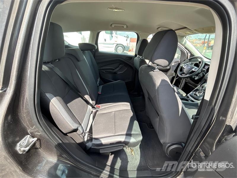 Ford Escape 2WD SUV PKWs