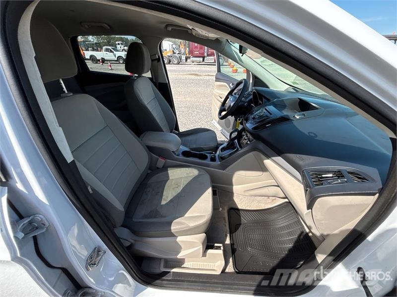 Ford Escape 2WD SUV 汽車