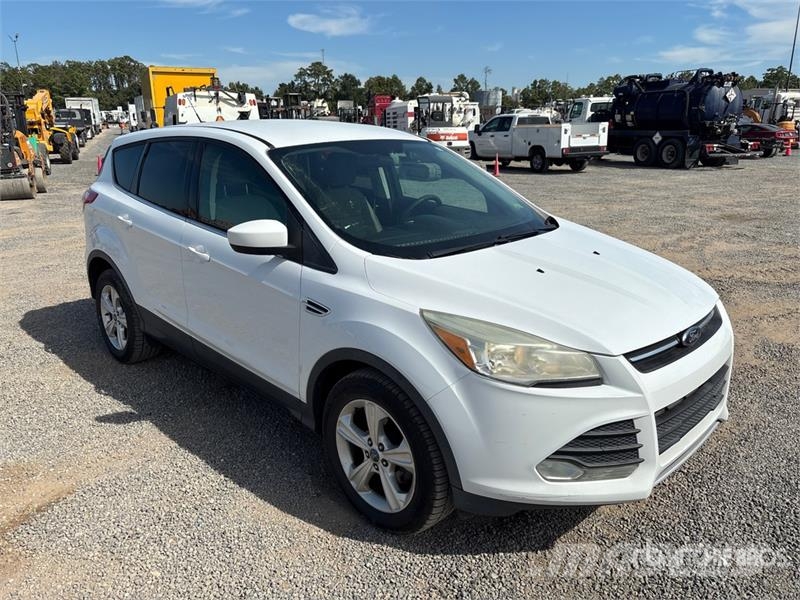 Ford Escape 2WD SUV 汽車