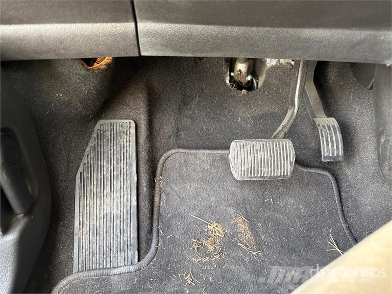 Ford Escape 2WD SUV PKWs