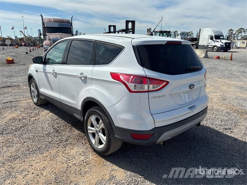 Ford Escape 2WD SUV 汽車