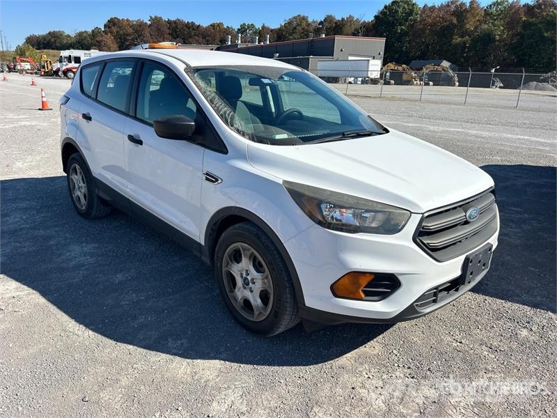 Ford Escape 2WD SUV Avtomobili