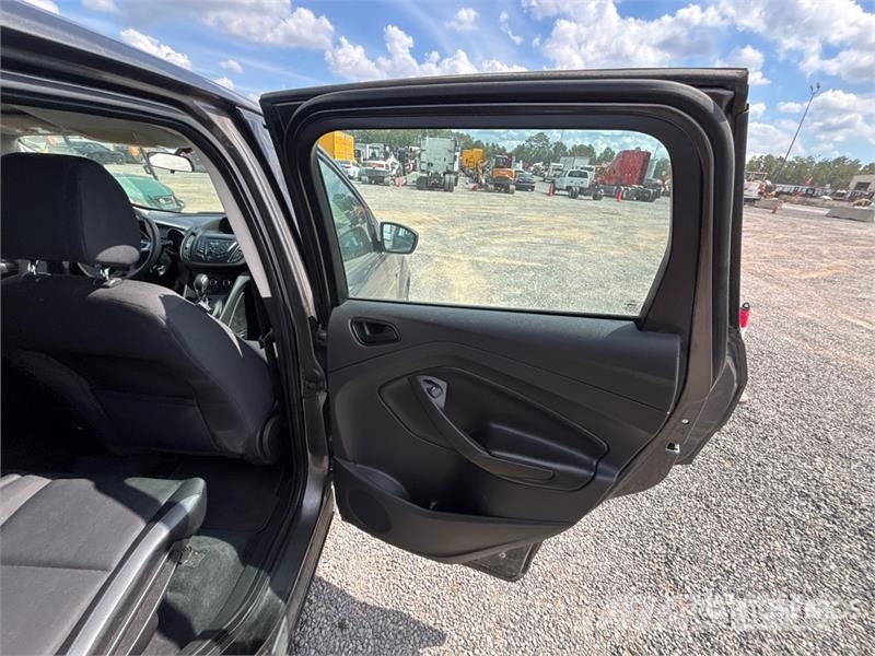 Ford Escape 2WD SUV PKWs