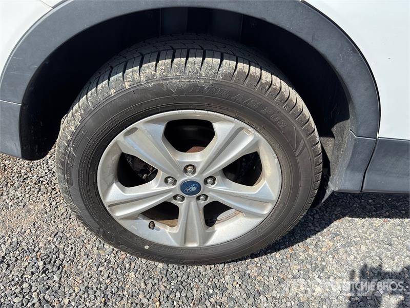 Ford Escape 2WD SUV 汽車