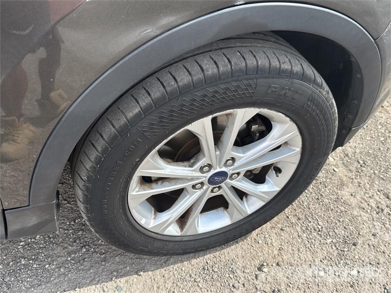 Ford Escape 4WD SUV Cars