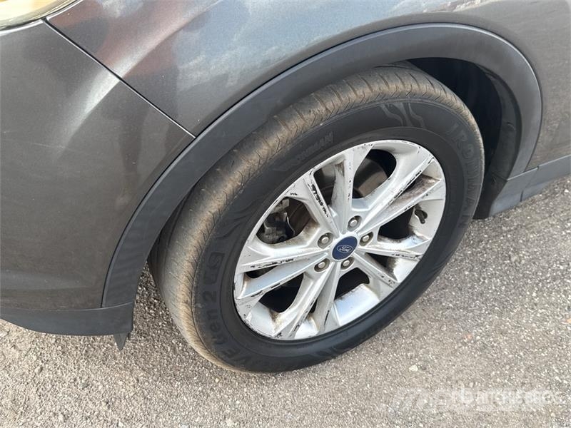Ford Escape 4WD SUV Cars
