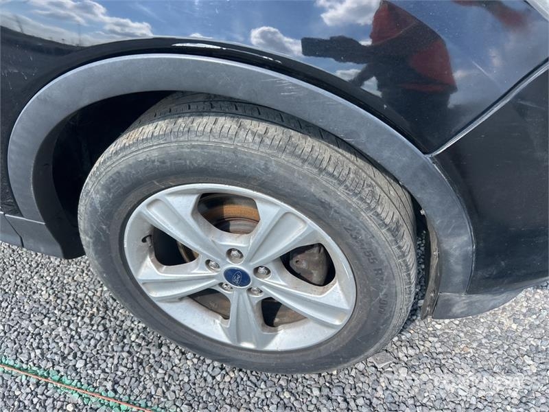 Ford Escape SE 2WD SUV (Inoperable) Cars