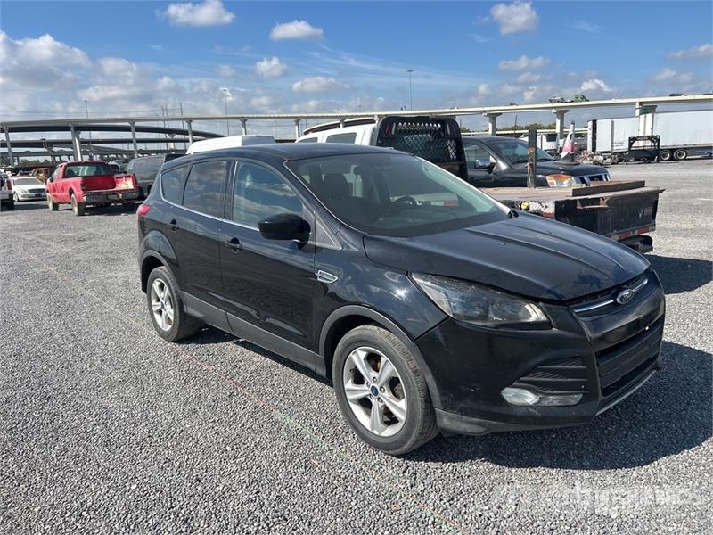 Ford Escape SE 2WD SUV (Inoperable) Cars