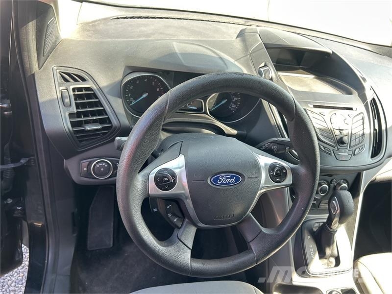 Ford Escape SE 2WD SUV (Inoperable) Cars