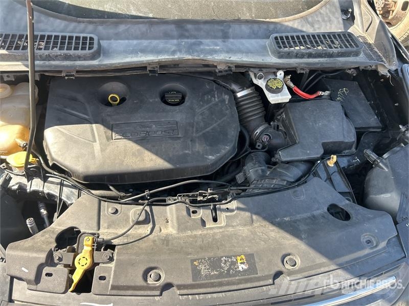 Ford Escape SE 2WD SUV (Inoperable) Cars