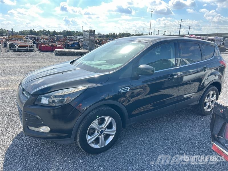 Ford Escape SE 2WD SUV (Inoperable) Cars