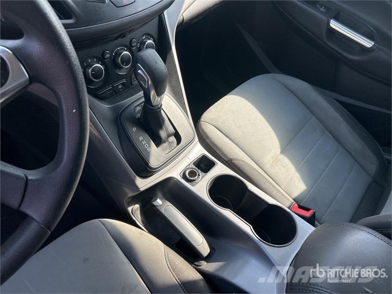 Ford Escape SE 2WD SUV (Inoperable) Cars