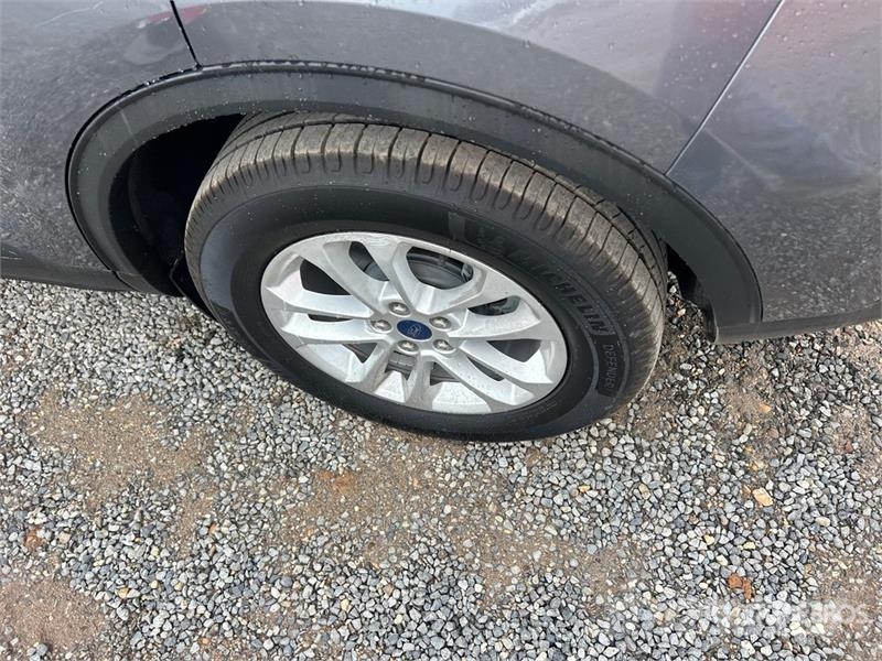 Ford Escape SE AWD SUV Automašīnas