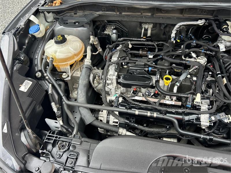Ford Escape SE AWD SUV Automašīnas