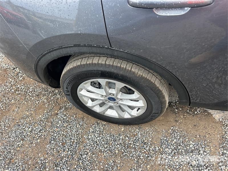 Ford Escape SE AWD SUV Automašīnas