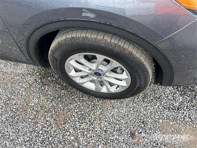 Ford Escape SE AWD SUV Automašīnas