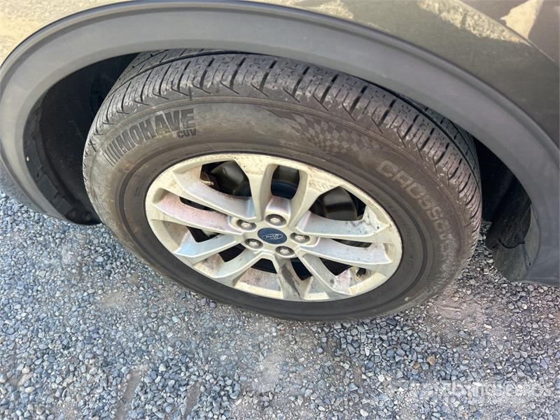 Ford Escape SE AWD SUV Automašīnas