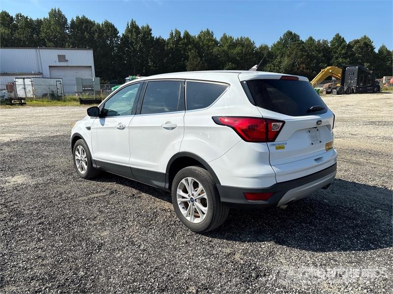 Ford Escape SE EcoBoost 2WD SUV Otomobiller
