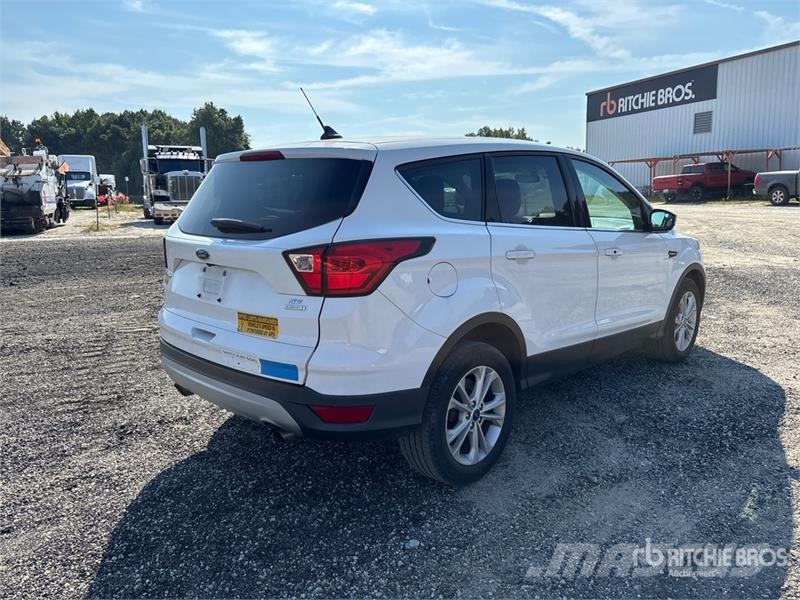 Ford Escape SE EcoBoost 2WD SUV Otomobiller