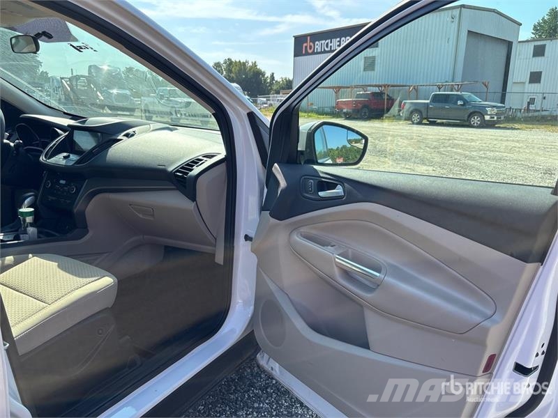 Ford Escape SE EcoBoost 2WD SUV Otomobiller