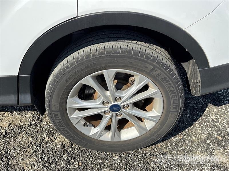 Ford Escape SE EcoBoost 2WD SUV Otomobiller
