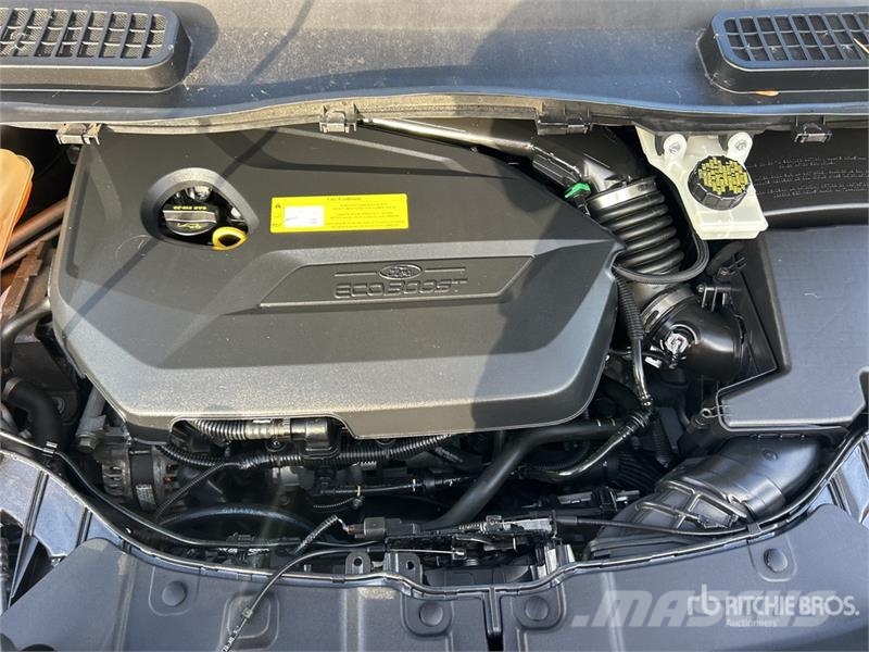 Ford Escape Titanium 2WD SUV Voiture
