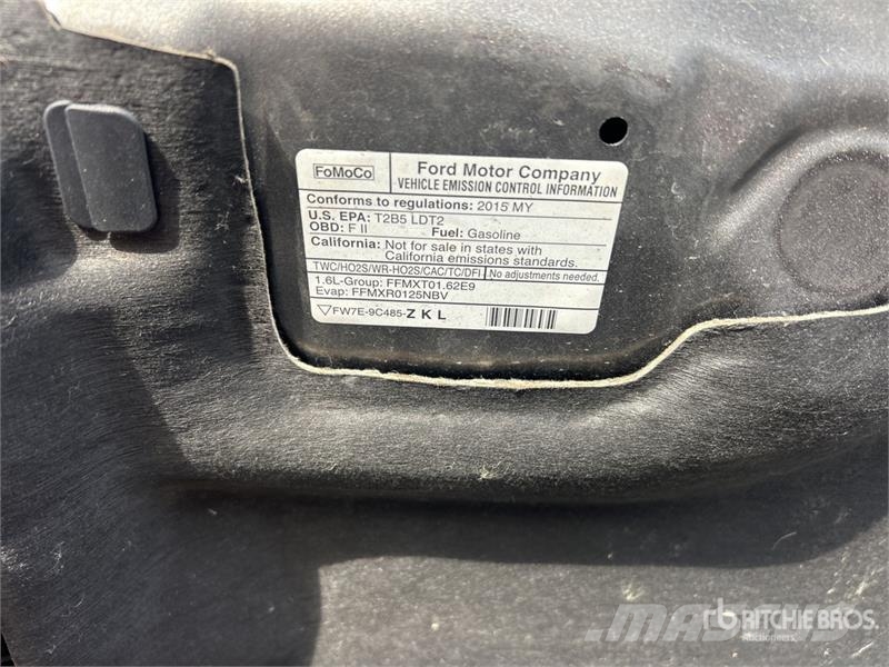 Ford Escape Titanium 2WD SUV Voiture