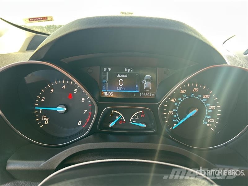 Ford Escape Titanium 2WD SUV Voiture