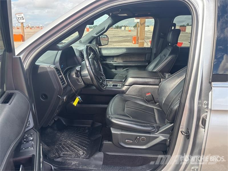 Ford Expedition Limited Max 2WD SUV Kistehergépjárművek