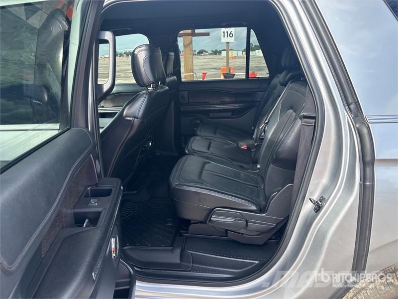 Ford Expedition Limited Max 2WD SUV Kistehergépjárművek