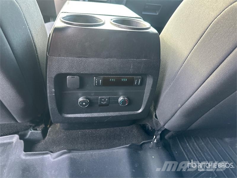 Ford Expedition XLT 4WD SUV Auto's