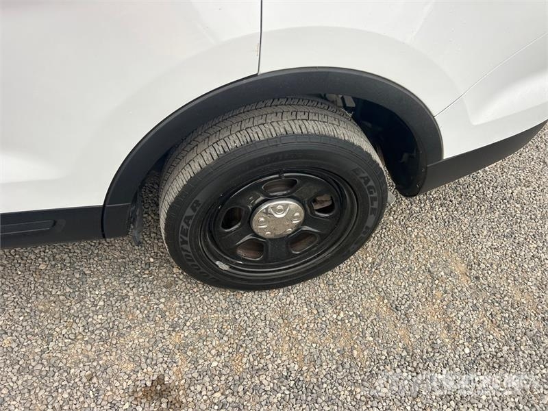 Ford Explorer Henkilöautot