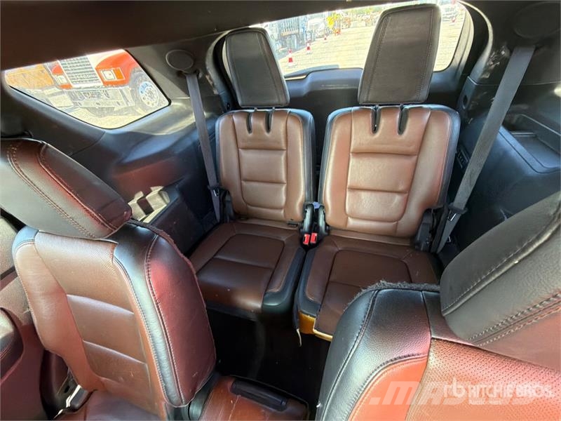 Ford Explorer Auto