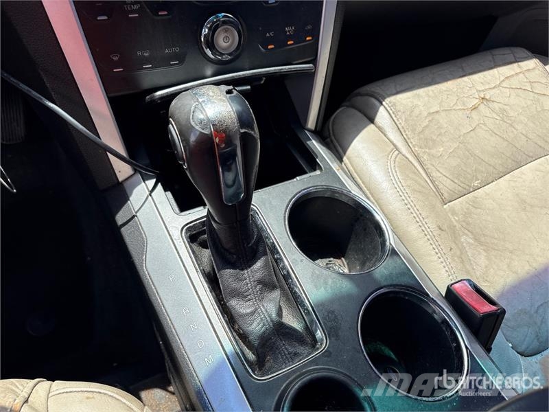 Ford Explorer سيارات