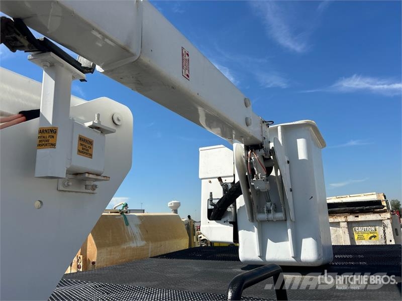 Ford Explorer Truck mounted aerial platforms
