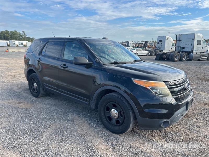 Ford Explorer Voiture