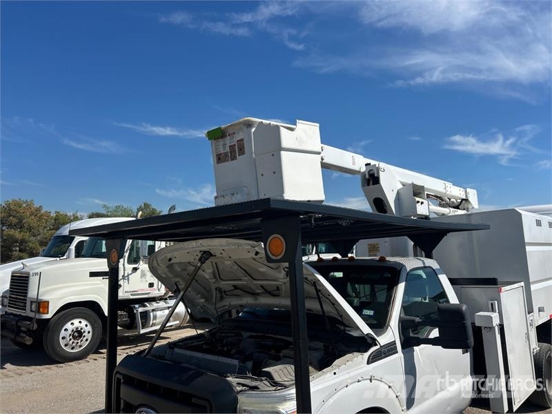 Ford Explorer Truck mounted aerial platforms
