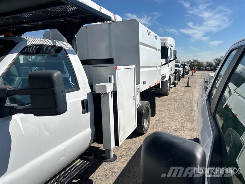 Ford Explorer Truck mounted aerial platforms