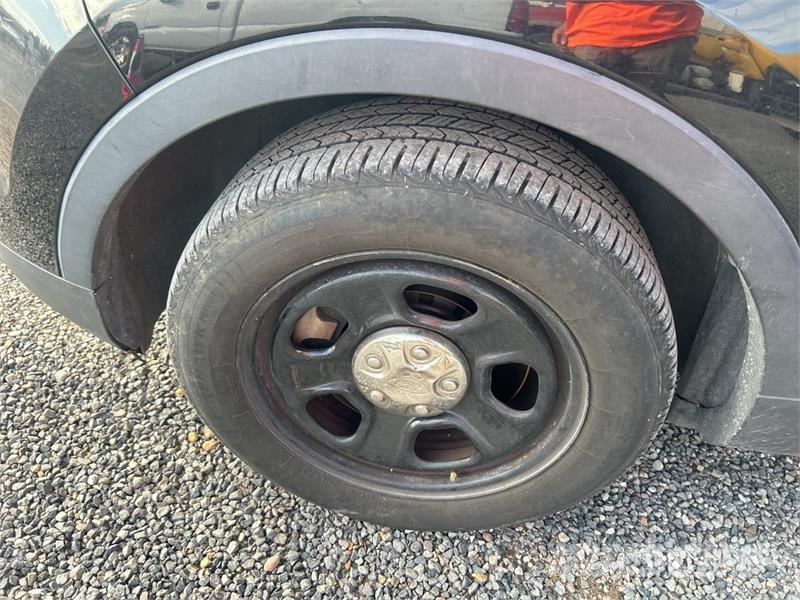 Ford Explorer Voiture