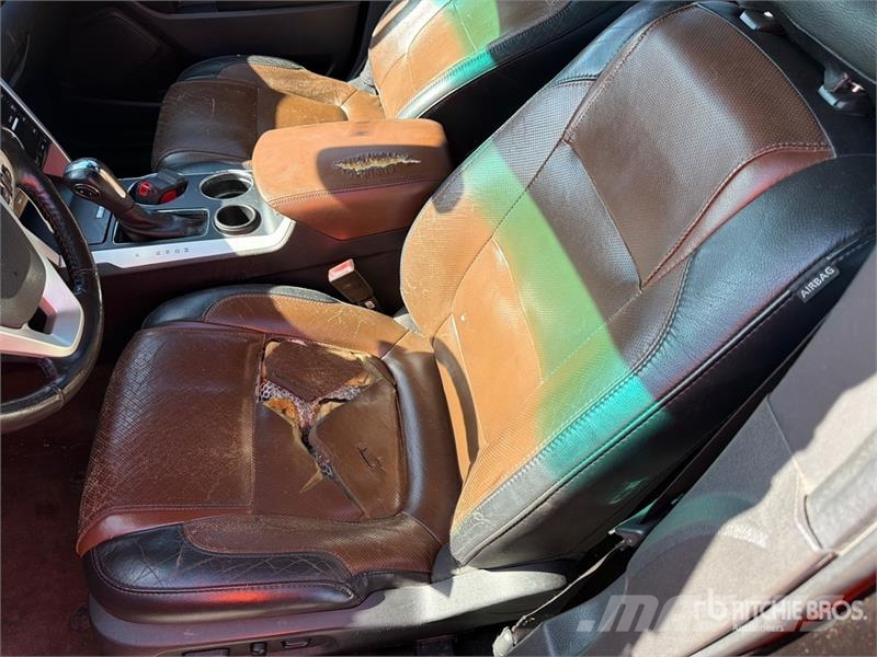 Ford Explorer Auto