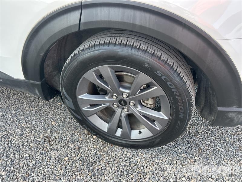 Ford Explorer Avtomobili