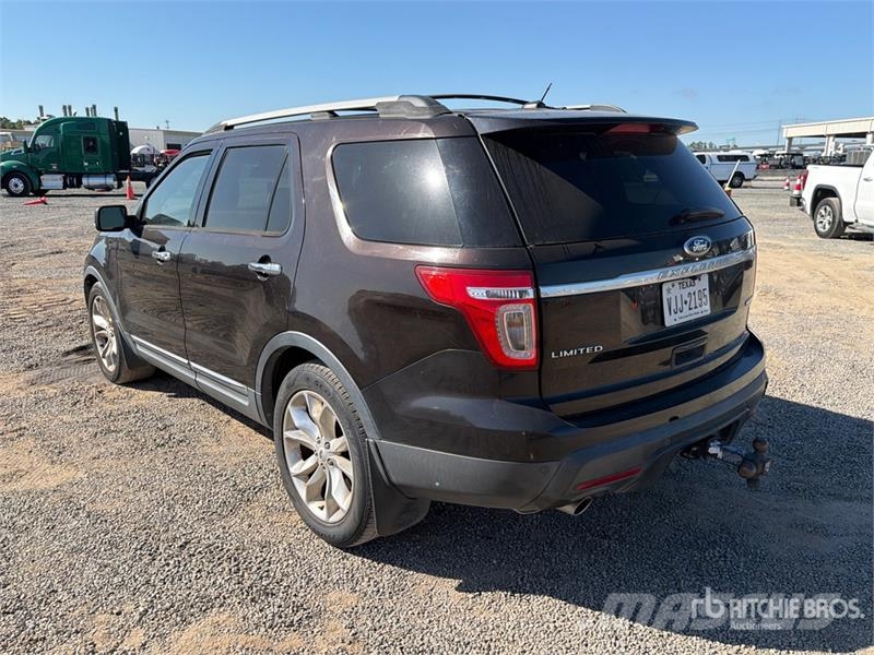 Ford Explorer Auto