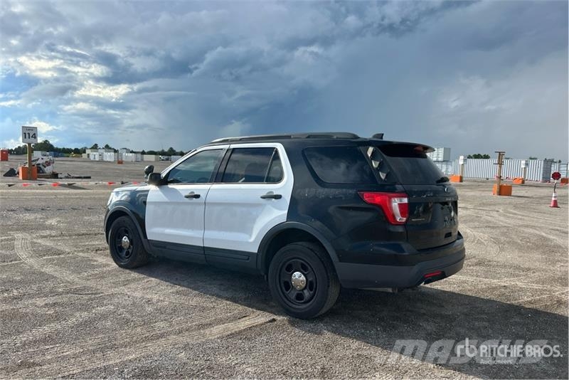 Ford Explorer Personbiler