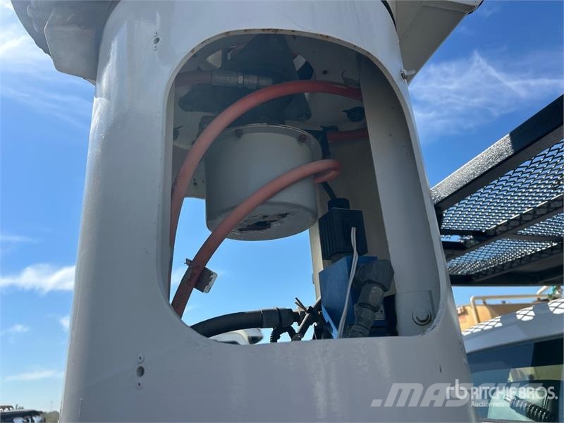 Ford Explorer Truck mounted aerial platforms