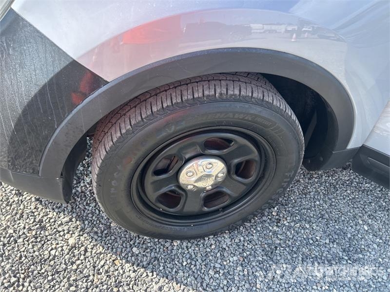 Ford Explorer 汽车