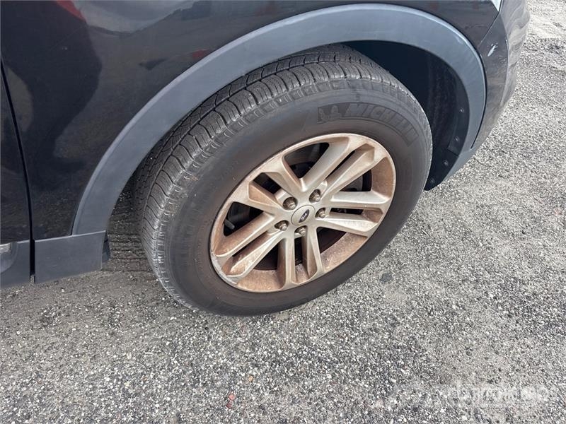 Ford Explorer Cars
