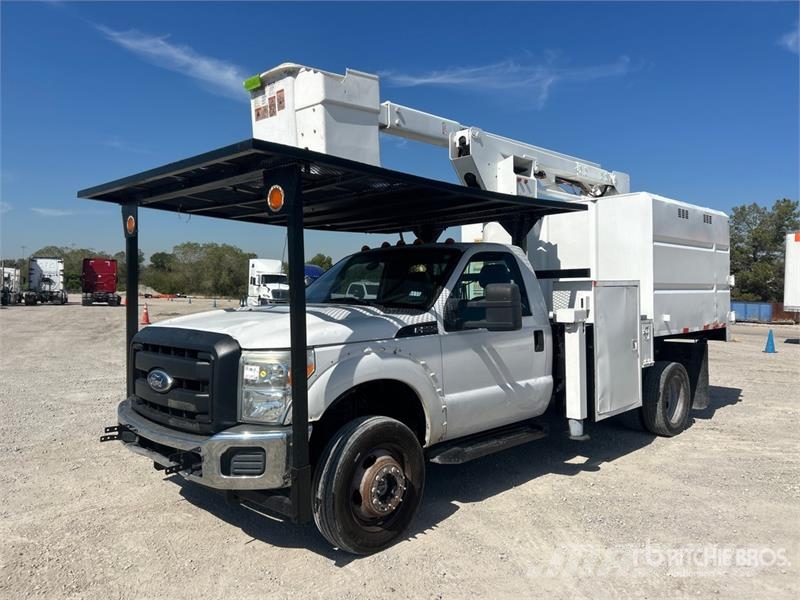 Ford Explorer Truck mounted aerial platforms